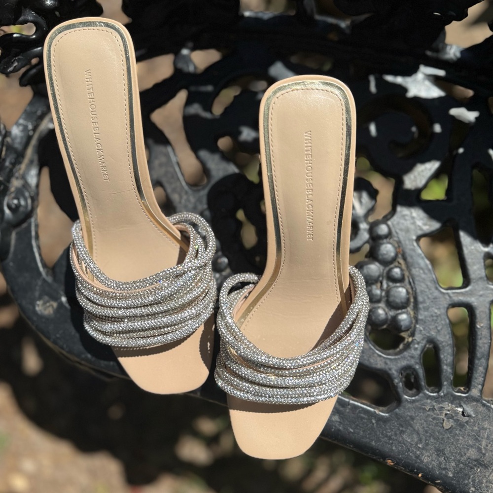 🦋White House Black Market Champagne Mules
